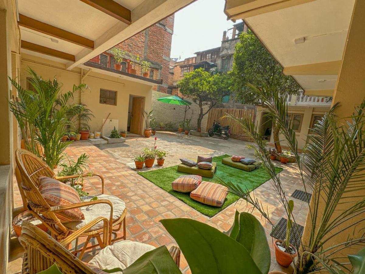 The Melo Pomelo Courtyard. Appartement Kathmandu Buitenkant foto