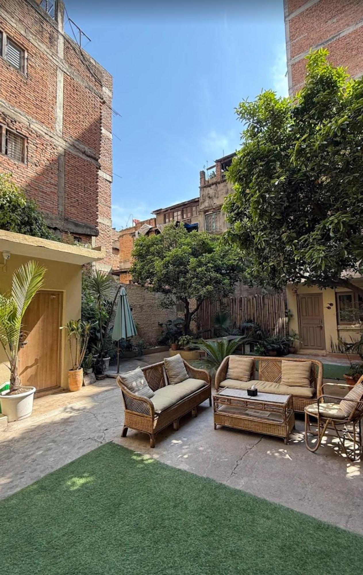 The Melo Pomelo Courtyard. Appartement Kathmandu Buitenkant foto