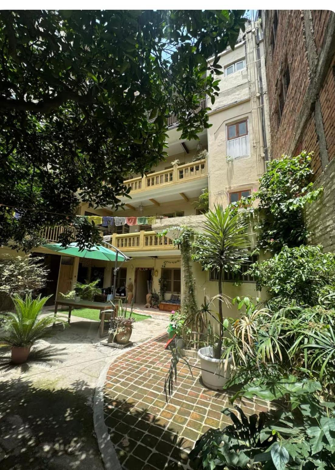 The Melo Pomelo Courtyard. Appartement Kathmandu Buitenkant foto