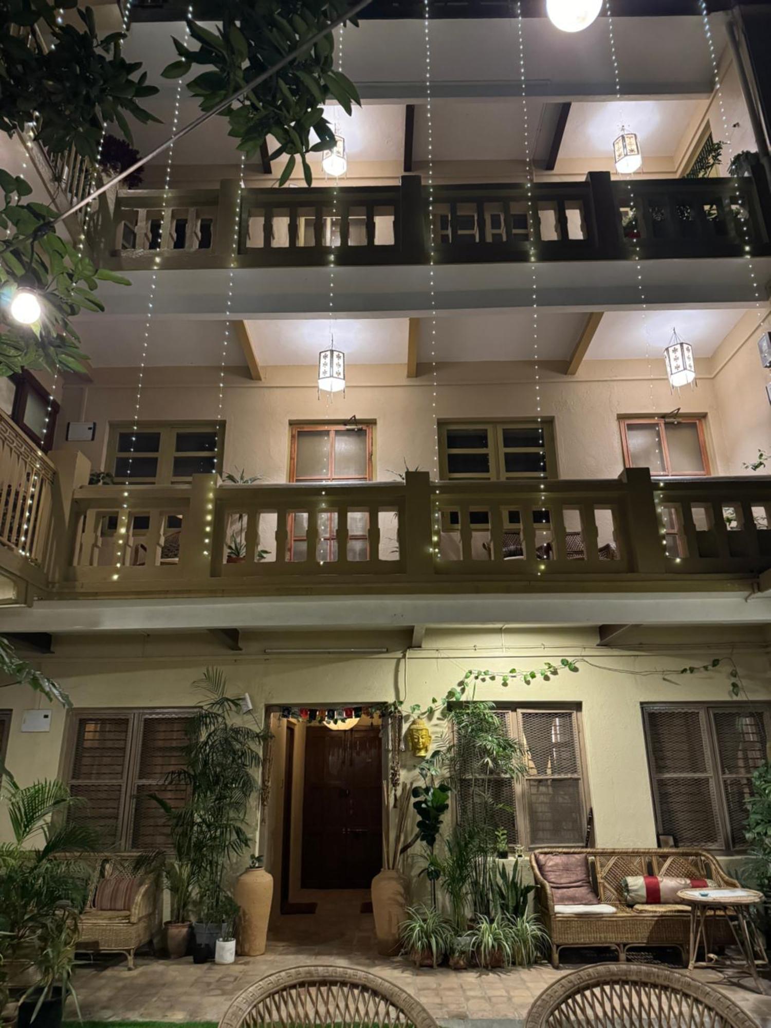 The Melo Pomelo Courtyard. Appartement Kathmandu Buitenkant foto
